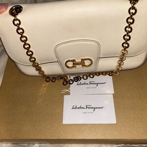 Ferragamo purse like new